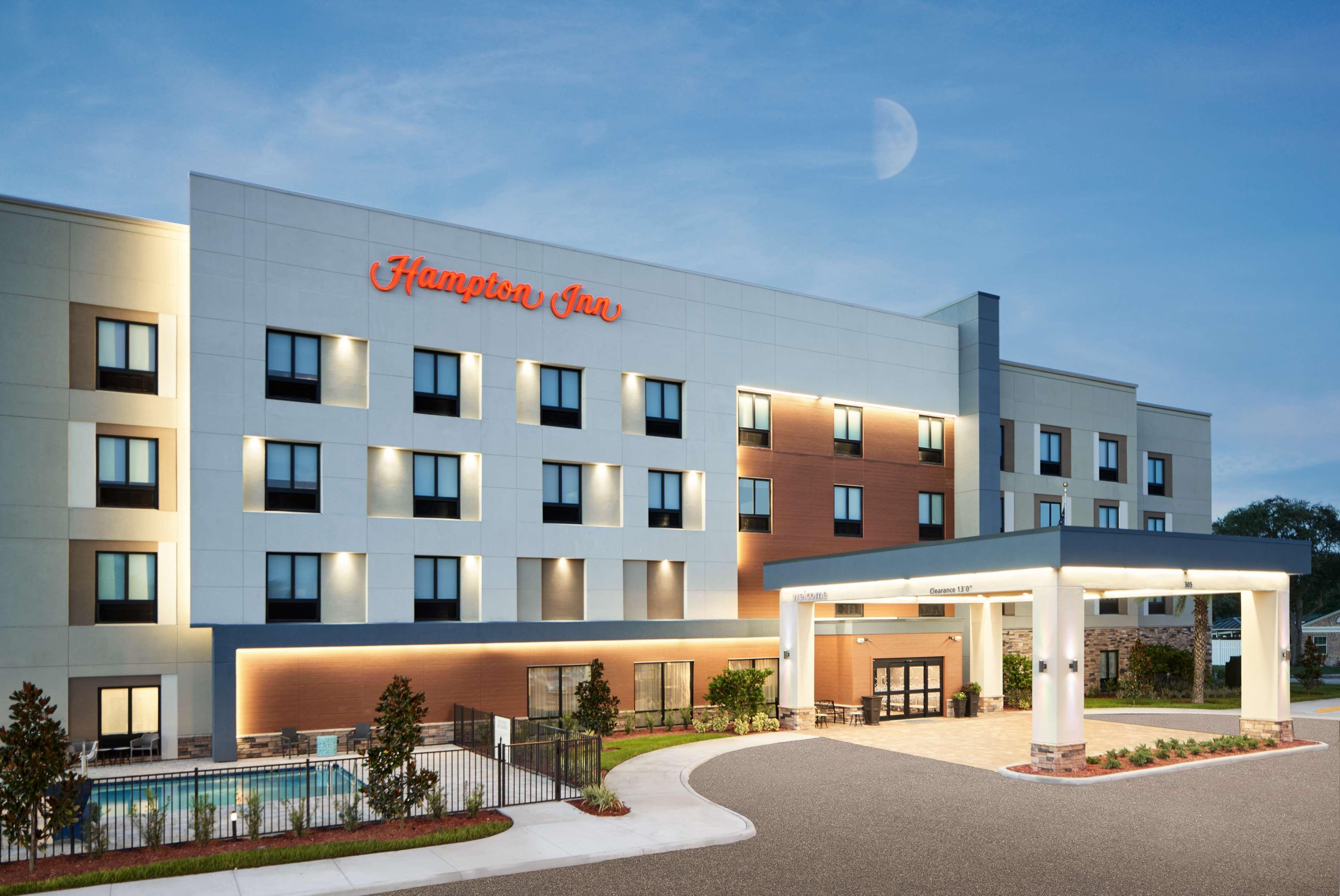 Hampton Inn كلوستون المظهر الخارجي الصورة