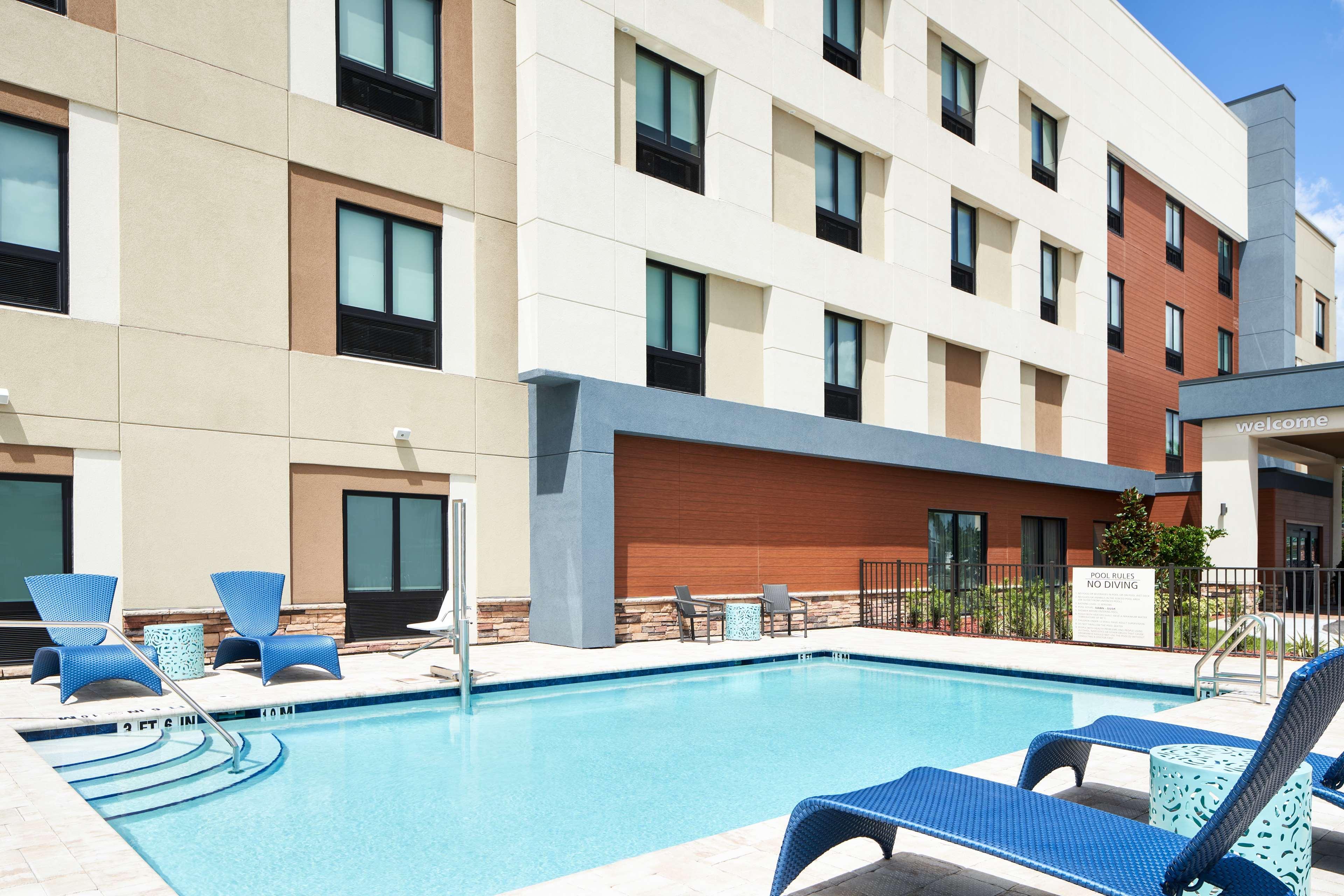 Hampton Inn كلوستون المظهر الخارجي الصورة